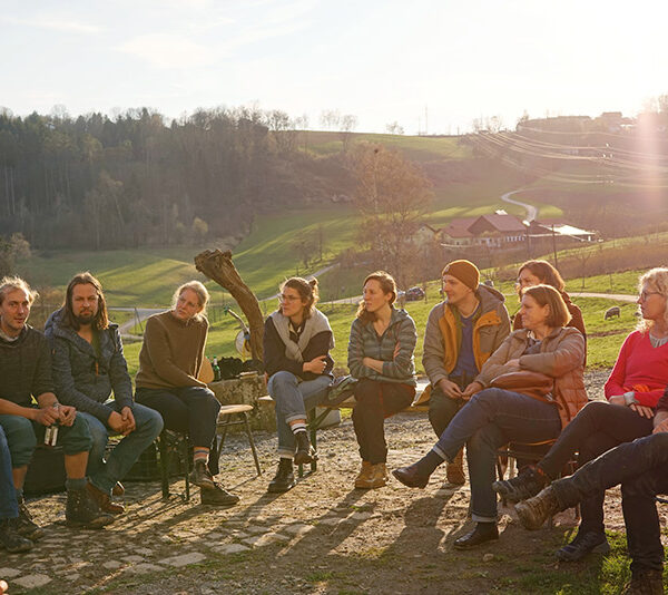 Ernten, Pflanzen, Bäume zuschneiden und viele Besprechungsthemen