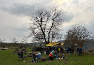 Gemeinsame Brotzeit beim Ackertag.